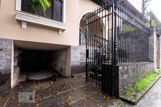 Entrada da Garagem de casa à venda com 4 quartos, 150m² em São Lourenço, Niterói