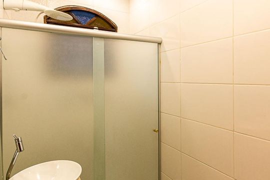 Banheiro Social de casa à venda com 4 quartos, 150m² em São Lourenço, Niterói