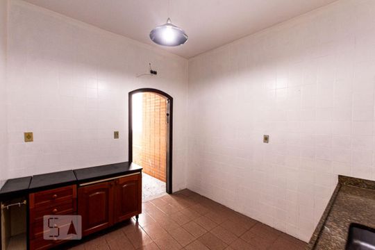 Cozinha de casa à venda com 4 quartos, 150m² em São Lourenço, Niterói