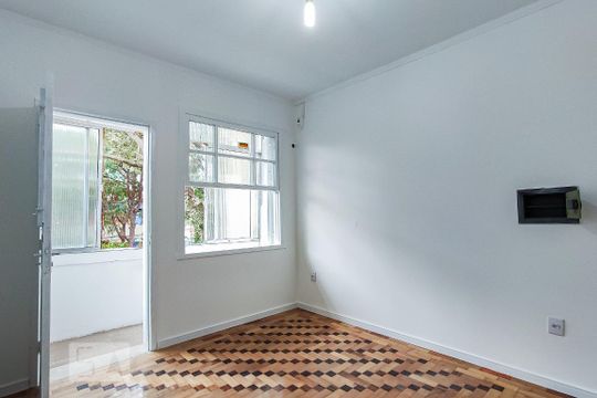 Quarto 2 de apartamento para alugar com 2 quartos, 90m² em Farroupilha, Porto Alegre