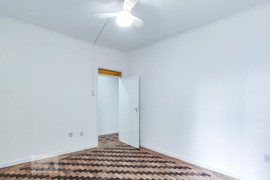 Quarto 1 de apartamento à venda com 2 quartos, 90m² em Farroupilha, Porto Alegre