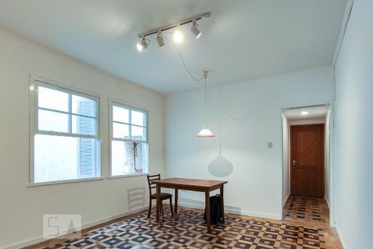 Sala de apartamento à venda com 2 quartos, 90m² em Farroupilha, Porto Alegre