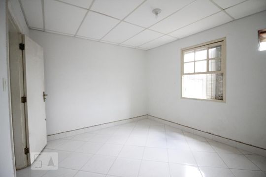 Casa à venda com 3 quartos, 102m² em Vila Mazzei, São Paulo