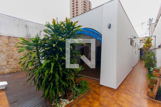 Quintal de casa à venda com 4 quartos, 300m² em Parque da Vila Prudente, São Paulo