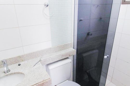Quarto 3 (suíte) - Banheiro de apartamento à venda com 3 quartos, 73m² em Pq. Amazônia, Goiânia