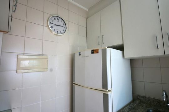 Cozinha de apartamento à venda com 2 quartos, 52m² em Jardim Alzira, São Paulo