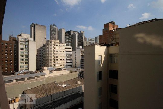 Vista de kitnet/studio para alugar com 1 quarto, 30m² em República, São Paulo