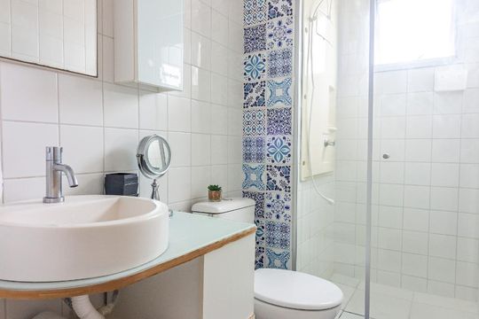 Banheiro  de apartamento à venda com 2 quartos, 52m² em Rio Pequeno, São Paulo