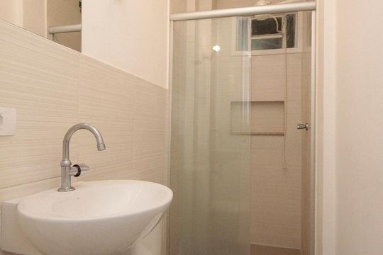 Banheiro de kitnet/studio à venda com 1 quarto, 30m² em Bela Vista, São Paulo