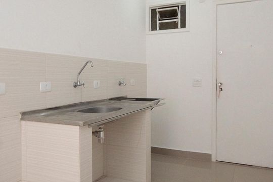 Cozinha de kitnet/studio à venda com 1 quarto, 30m² em Bela Vista, São Paulo