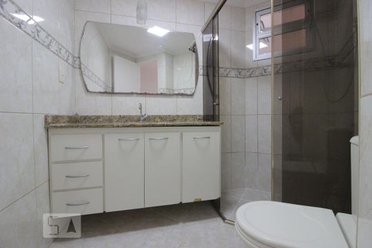 Banheiro de apartamento para alugar com 3 quartos, 70m² em Vila Aurora (zona Norte), São Paulo