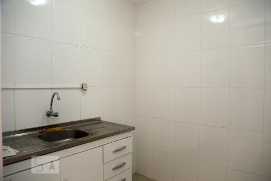 Cozinha de casa para alugar com 2 quartos, 120m² em Parque Santos Dumont, Taboão da Serra