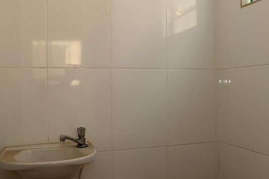 Banheiro de casa para alugar com 2 quartos, 120m² em Parque Santos Dumont, Taboão da Serra