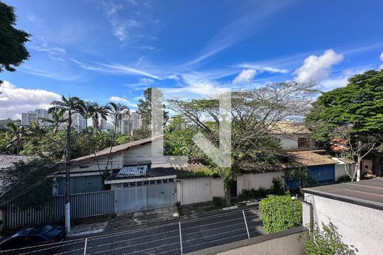 Vista Quarto 3 de casa para alugar com 3 quartos, 191m² em Jardim Santo Amaro, São Paulo