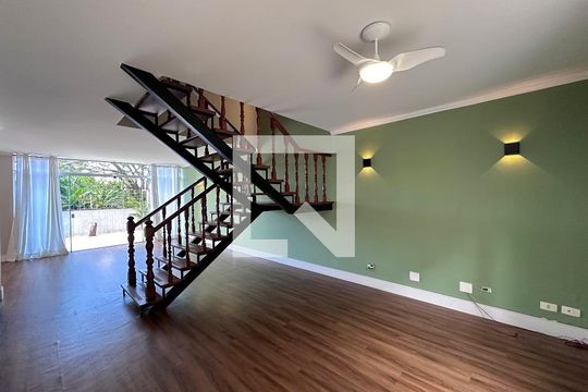 Sala de casa para alugar com 3 quartos, 191m² em Jardim Santo Amaro, São Paulo