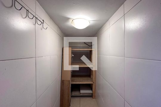 Deposito 2 de casa para alugar com 3 quartos, 191m² em Jardim Santo Amaro, São Paulo