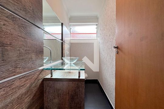 Lavabo de casa para alugar com 3 quartos, 191m² em Jardim Santo Amaro, São Paulo