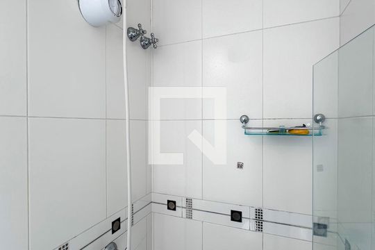 Banheiro Suíte de casa para alugar com 3 quartos, 191m² em Jardim Santo Amaro, São Paulo