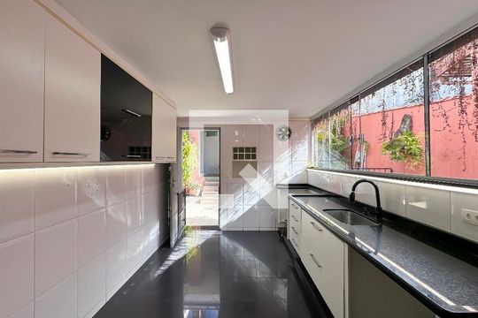 Cozinha de casa para alugar com 3 quartos, 191m² em Jardim Santo Amaro, São Paulo