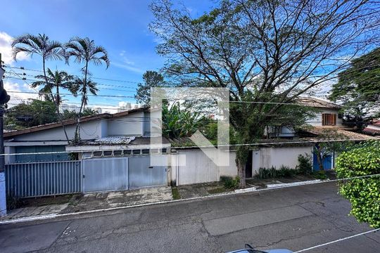 Vista de casa para alugar com 3 quartos, 191m² em Jardim Santo Amaro, São Paulo