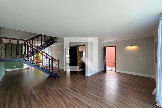 Sala de casa para alugar com 3 quartos, 191m² em Jardim Santo Amaro, São Paulo