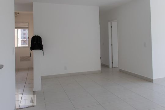 Sala de apartamento para alugar com 3 quartos, 62m² em Jardim Santa Emília, São Paulo