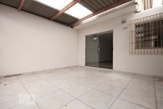 Garagem de casa à venda com 3 quartos, 130m² em Saúde, São Paulo