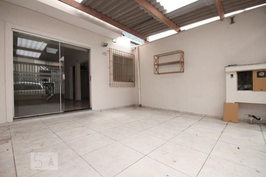 Garagem de casa à venda com 3 quartos, 130m² em Saúde, São Paulo