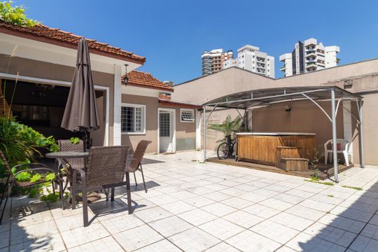 Quintal de casa para alugar com 3 quartos, 270m² em Vila Congonhas, São Paulo