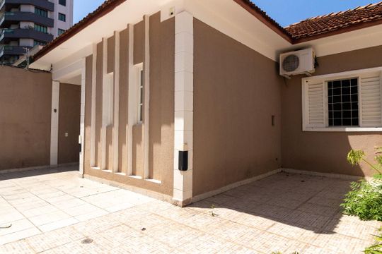 Garagem de casa para alugar com 3 quartos, 270m² em Vila Congonhas, São Paulo