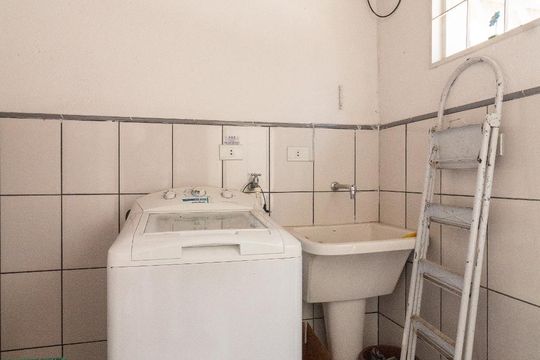 Área de Serviço de casa para alugar com 3 quartos, 270m² em Vila Congonhas, São Paulo