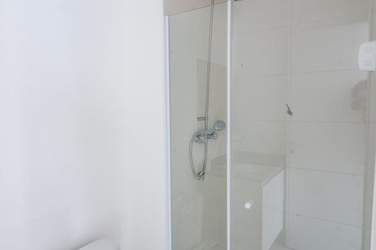 Banheiro de apartamento para alugar com 1 quarto, 45m² em Brás, São Paulo
