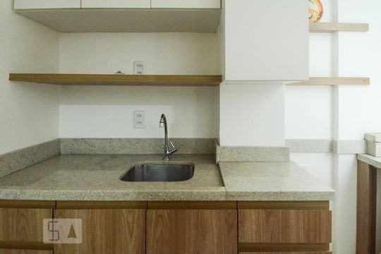 Cozinha de apartamento para alugar com 2 quartos, 43m² em Centro Histórico, Porto Alegre
