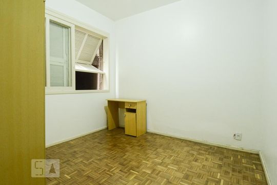 Quarto 1 de apartamento para alugar com 2 quartos, 43m² em Centro Histórico, Porto Alegre