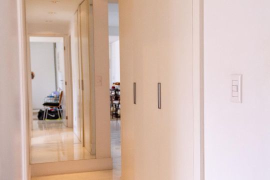 Corredor de apartamento à venda com 2 quartos, 140m² em Perdizes, São Paulo