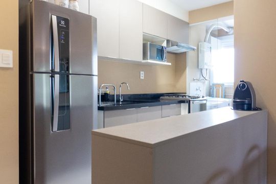 Cozinha de apartamento à venda com 2 quartos, 60m² em Santo Amaro, São Paulo