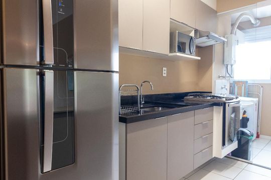 Cozinha de apartamento à venda com 2 quartos, 60m² em Santo Amaro, São Paulo