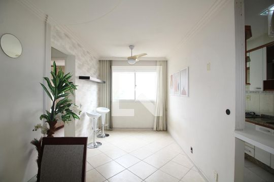 Sala de apartamento à venda com 2 quartos, 60m² em Jacarepaguá, Rio de Janeiro