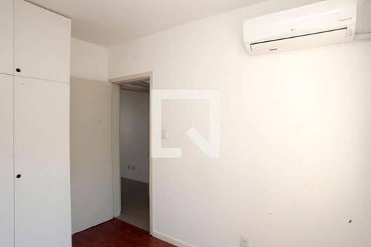 Quarto de apartamento à venda com 1 quarto, 43m² em Centro Histórico, Porto Alegre