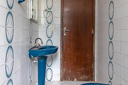 Banheiro de apartamento à venda com 2 quartos, 60m² em Sagrada Família, Belo Horizonte
