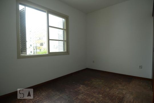 Suíte de apartamento à venda com 2 quartos, 55m² em Centro Histórico, Porto Alegre