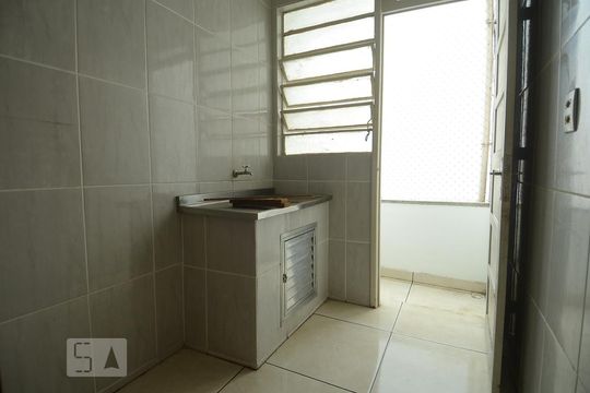 Cozinha de apartamento à venda com 2 quartos, 55m² em Centro Histórico, Porto Alegre