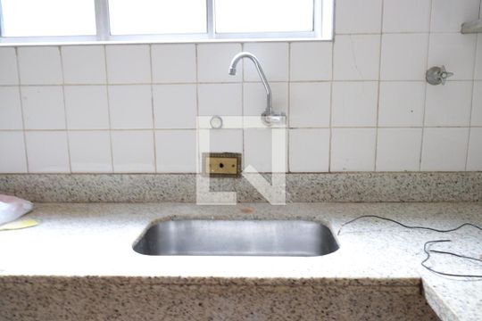 Cozinha de casa para alugar com 2 quartos, 75m² em Cidade Vargas, São Paulo