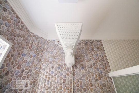 Banheiro de apartamento à venda com 2 quartos, 106m² em Brás, São Paulo