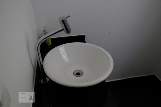 Casa para alugar com 6 quartos, 330m² em Pacaembu, São Paulo