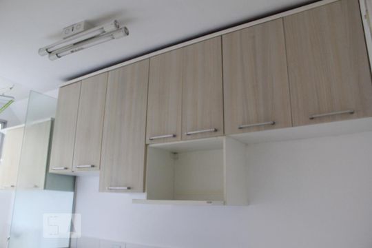 Cozinha de apartamento para alugar com 2 quartos, 55m² em Vila Campos Sales, Jundiaí