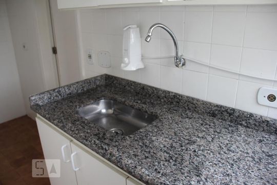 Cozinha de apartamento para alugar com 1 quarto, 55m² em Vila Clementino, São Paulo