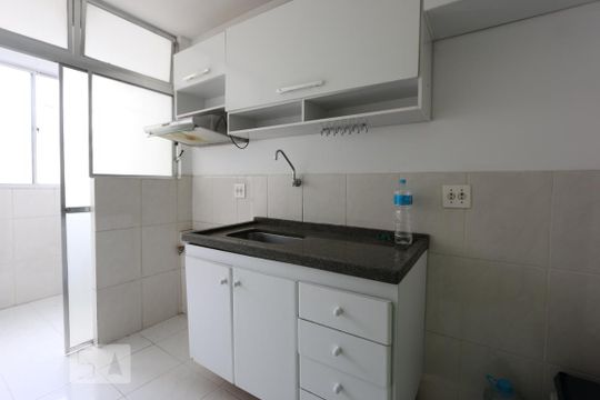 cozinha de apartamento à venda com 2 quartos, 65m² em Jardim Leonor, São Paulo