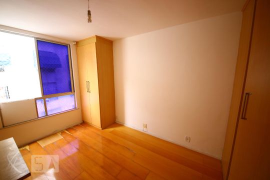 Quarto de apartamento à venda com 3 quartos, 159m² em Icaraí, Niterói