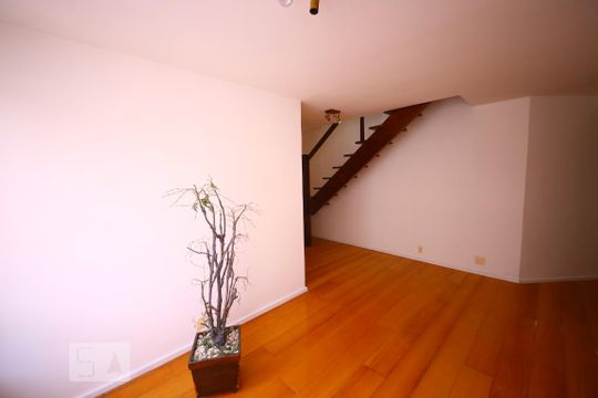 Sala de apartamento à venda com 3 quartos, 159m² em Icaraí, Niterói